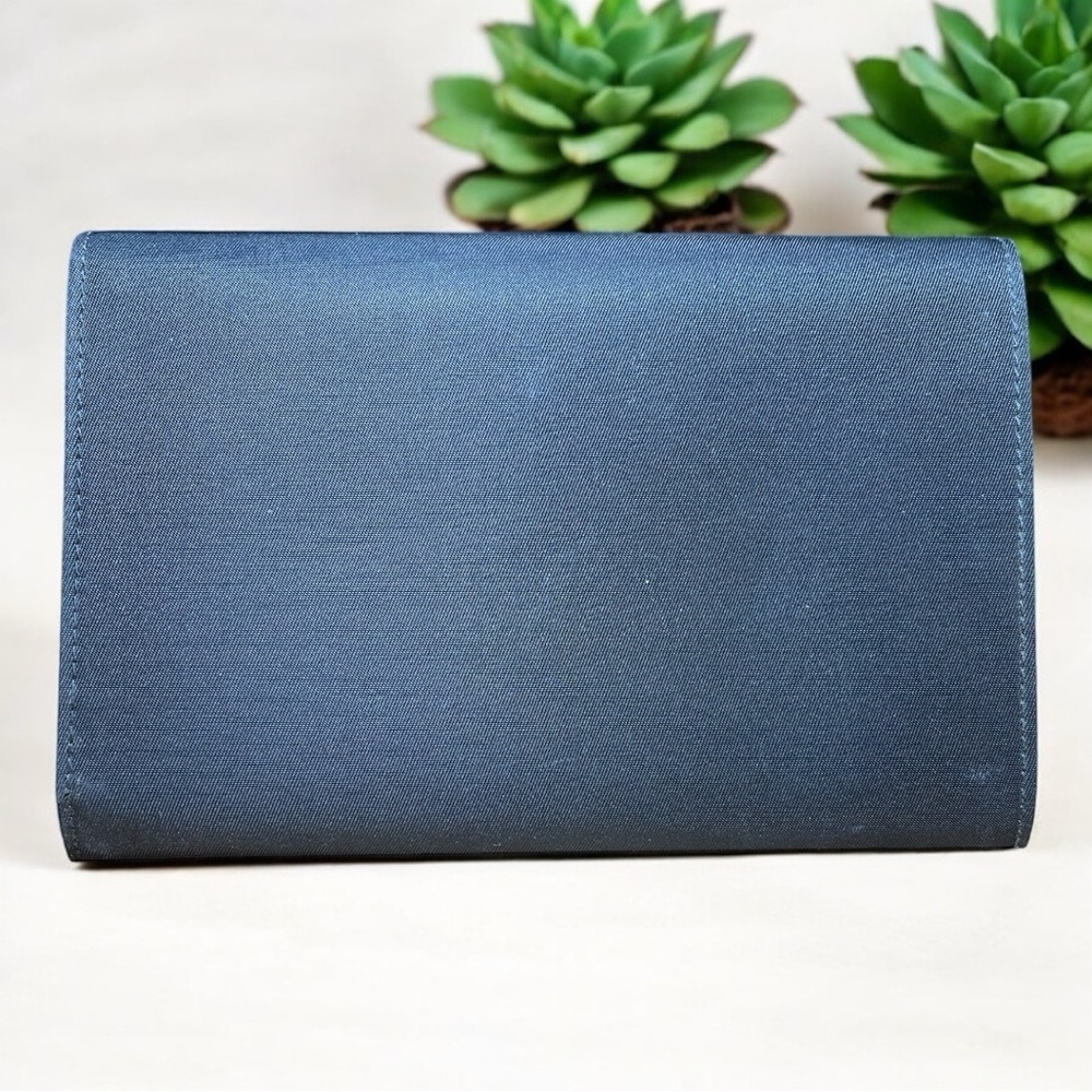 Prada Wallet - Picture 2 of 13